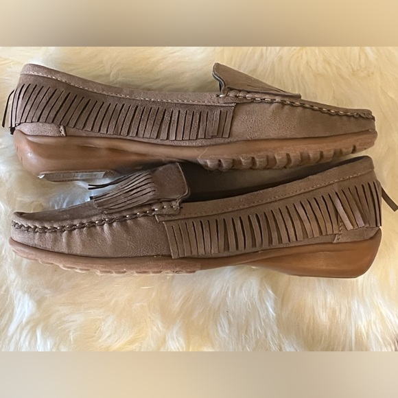 Pierre Dumas - Taupe Tan Fringe Suede Moccassins Loafers Flats Slide On Shoes - Picture 5 of 11